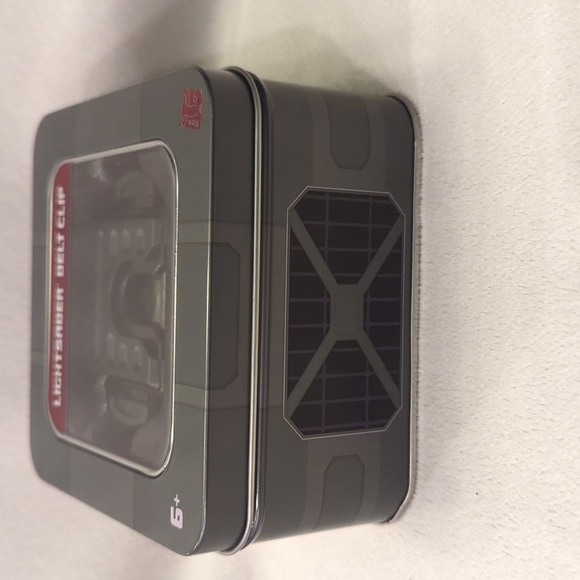 DISNEY STAR WARS | Galaxy's Edge Legacy Lightsaber Belt Clip (New) - Picture 3 of 5